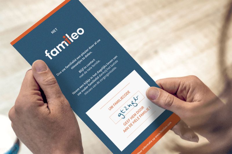 flyer famileo voor inschrijving familie